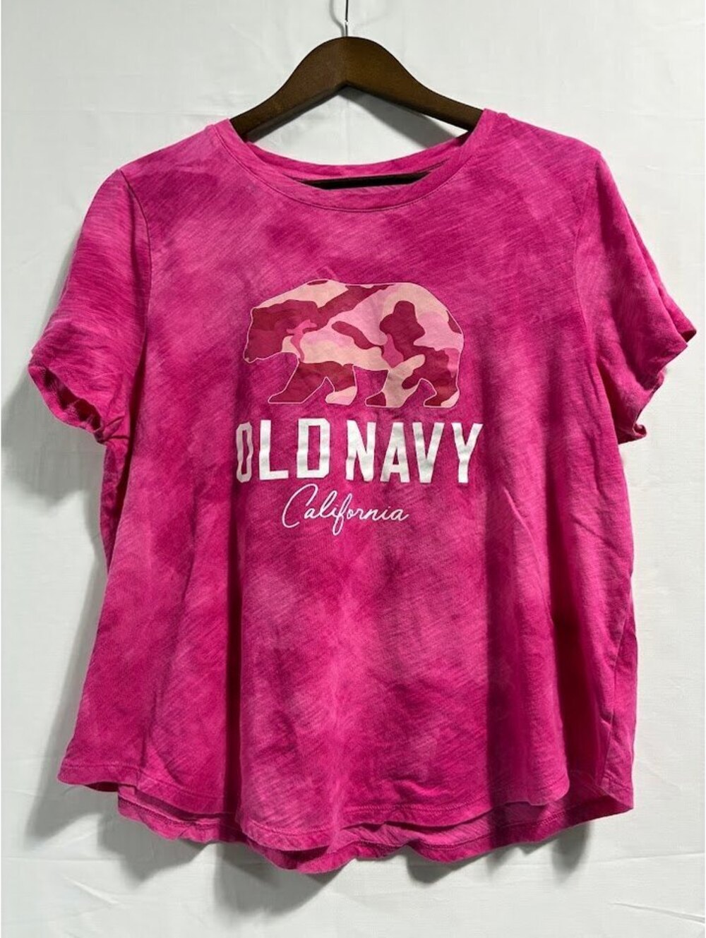 Pink Camouflage Size XL Women's T-Shirt Old Navy Women's CA Bear T-Shirt